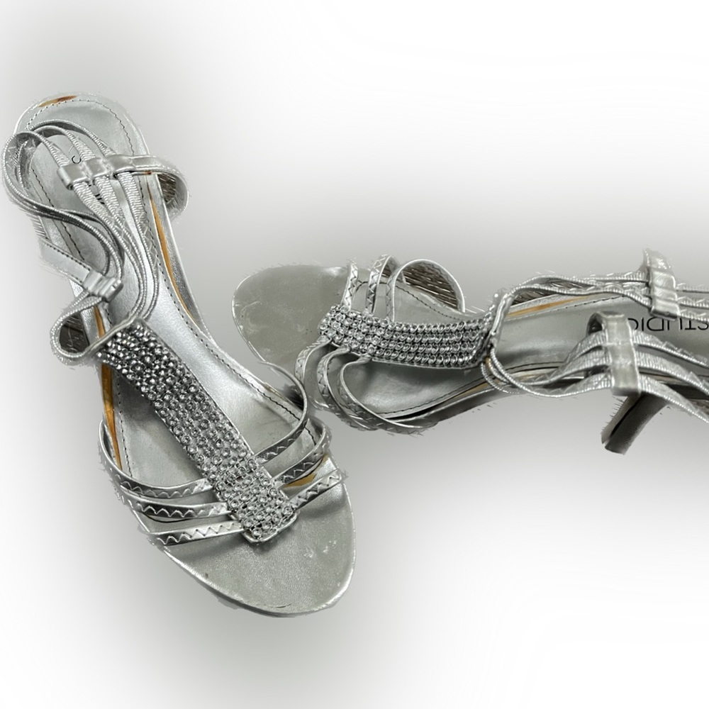 Silver shoes  size 8, for an occasion, wedding, prom, graduation